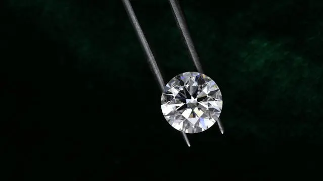 What is the difference between Lab grown and Natural diamonds